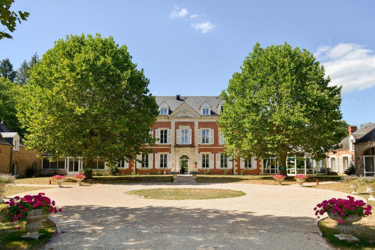 Logis Domaine De Valaudran Hotell Salbris Exteriör bild