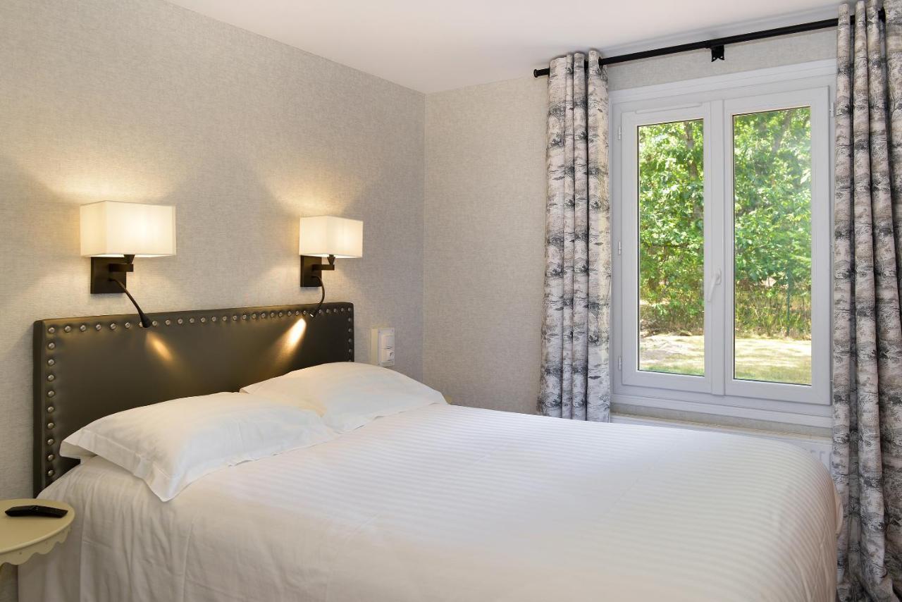 Logis Domaine De Valaudran Hotell Salbris Exteriör bild