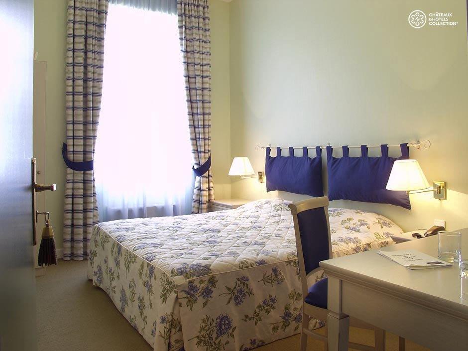 Logis Domaine De Valaudran Hotell Salbris Rum bild
