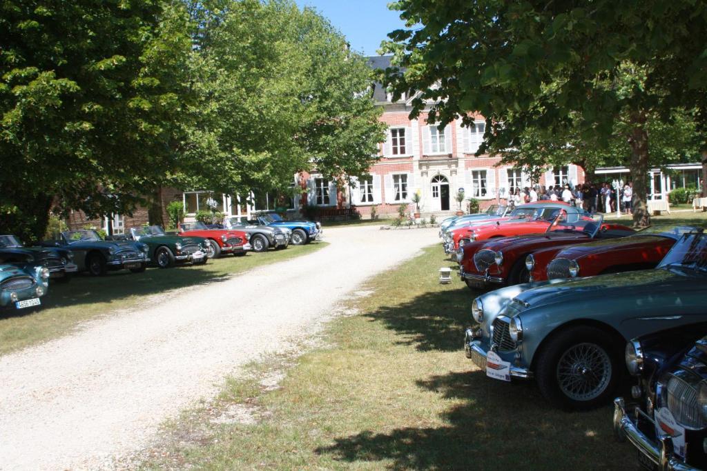 Logis Domaine De Valaudran Hotell Salbris Exteriör bild