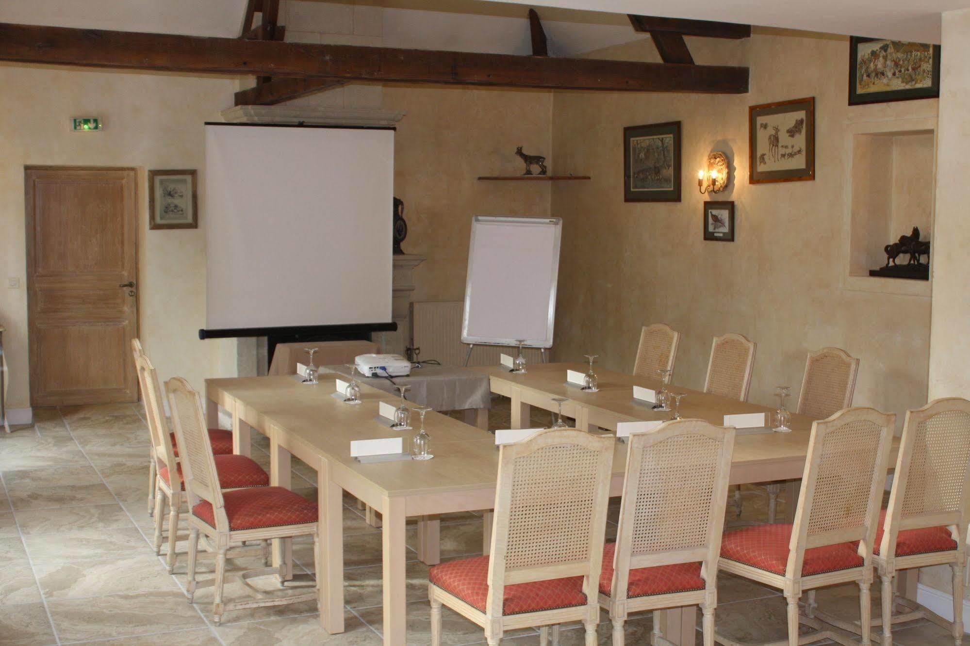 Logis Domaine De Valaudran Hotell Salbris Exteriör bild